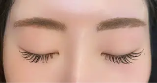 マツエク・マツパ 岡本葵子カットモデル ┊束感マツエクのマツエク・マツパデザイン