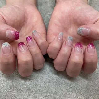 ネイル MAXKELLY EMIのネイルデザイン