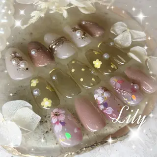 ネイル Nailsalon Lilyのネイルデザイン