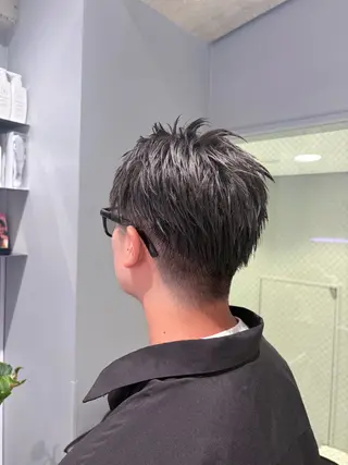 ショート メンズ 菜々🫧新宿 透明感ケアブリーチのヘアスタイル