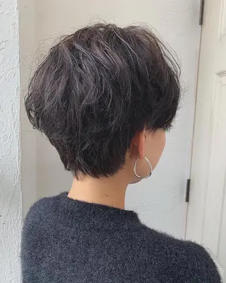 ショート カラー fio マナミのヘアスタイル