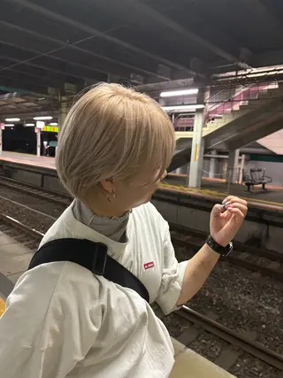 ショート カラー 平瀬 胡桃のヘアスタイル