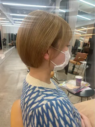 ショート カラー 三浦 望のヘアスタイル
