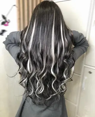 ロング カラー ハイトーン/韓国風 🤍Nacchi🐈のマツエク・マツパデザイン