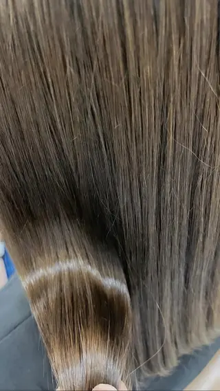 ロング カラー/アイリスト 麻優のヘアスタイル