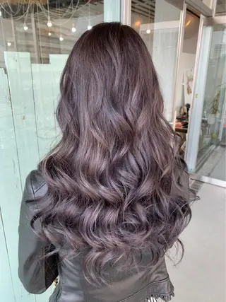 ロング カラー RINKA 琳茄のヘアスタイル