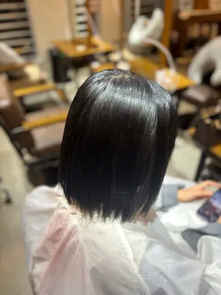 ミディアム カラー 平良 那生のヘアスタイル