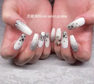 ネイル R inのネイルデザイン