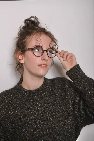 セミロング カラー パーマ ヘアアレンジ AND THE BRICKS所属・AND THE BRICKS北川珠紀の眉毛・アイブロウイメージ