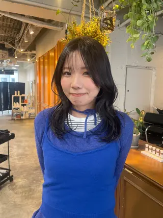 ミディアム カラー RIN／韓国ヘア レイヤーカットのヘアスタイル