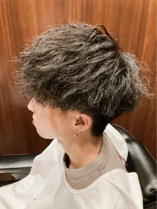 ミディアム パーマ メンズ メンズ特化美容師 井上大輔のヘアスタイル
