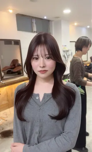 ロング 野村 真白のヘアスタイル