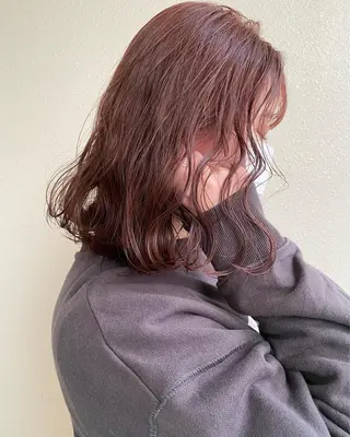 ミディアム カラー GiseL アンリのヘアスタイル