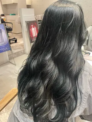 ロング カラー NILLU塚本所属・ニルツカモト/ RINAのヘアスタイル
