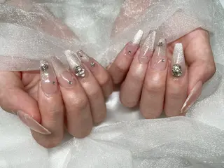 ネイル Roi〈ロワ〉 Minakoのネイルデザイン