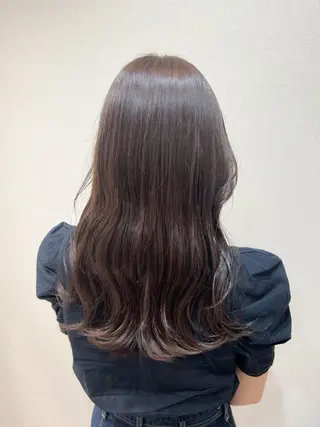 セミロング mina .のヘアスタイル