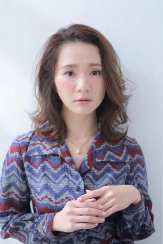 カラー レイヤーカット 早崎太生のヘアスタイル