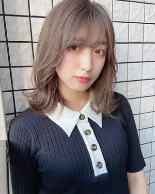 ミディアム カラー 金安 かんたのヘアスタイル