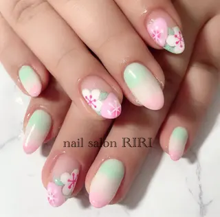 ネイル private  nail  salon RIRI所属・RIRI リリのネイルデザイン
