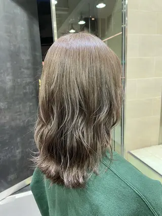 セミロング 艶髪カラー🫧 髪質改善🪽萩原のヘアスタイル