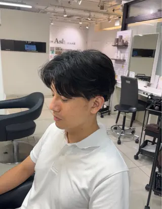 ショート メンズ 【シャドウパーマ センターパート】義心のヘアスタイル