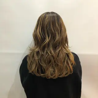 ロング カラー 高山🐬髪質改善 池袋で縮毛矯正のヘアスタイル