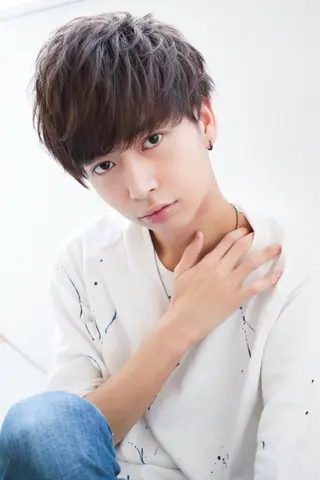 ショート カラー パーマ メンズ 赤み消し🌿 透明感カラー🫧のヘアスタイル