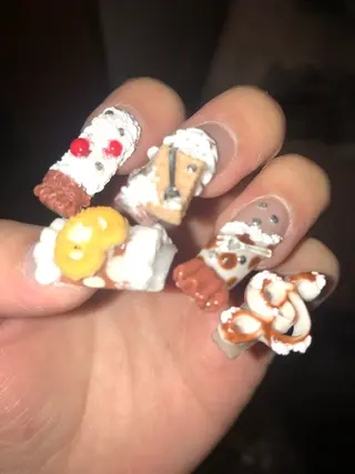 ネイル 今津 夏月のネイルデザイン