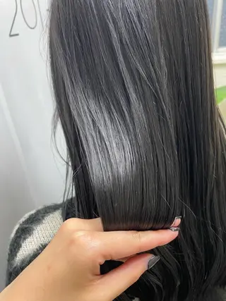 カラー 前田リサコ🌹 ✨艶髪職人のヘアスタイル