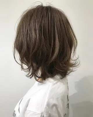 ミディアム REBECCA byCURACIONのヘアスタイル