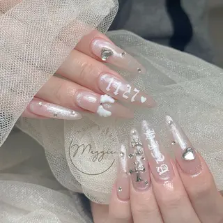ネイル Maggie Nail🦩のネイルデザイン