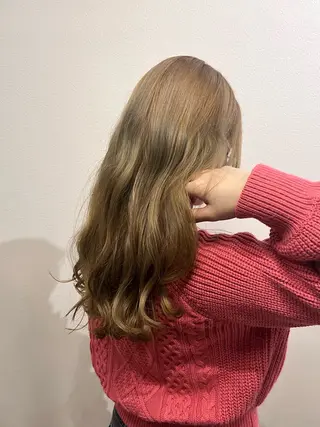 カラー G.O.A.T hair所属・Karen ✂︎GOAThairのヘアスタイル