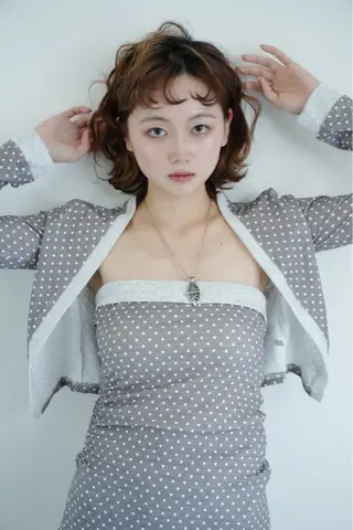 ミディアム noya karinのヘアスタイル