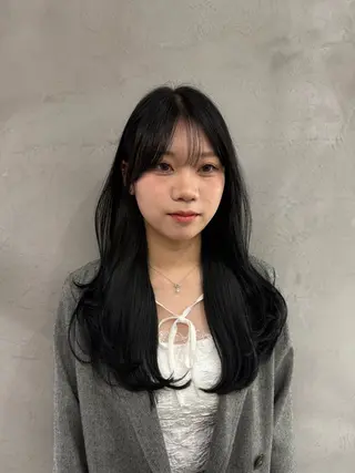 ロング カラー 🖤 Aya 🖤 Zina 梅田茶屋町のヘアスタイル