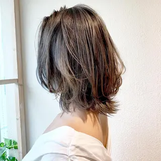ミディアム レイヤー専門家 ダブルカラー修のヘアスタイル