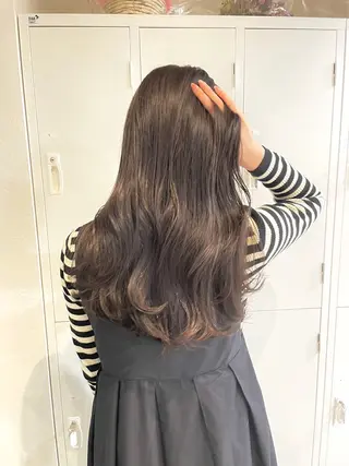 ロング 韓国/透明感 Veluaのヘアスタイル