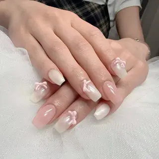 ネイル Fairyフェアリーネイルサロン所属・シズ セキのネイルデザイン