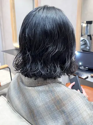ミディアム パーマ 阿久津真衣 似合わせカットのヘアスタイル
