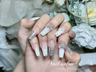 ネイル E.N🦋 長さ出し/持ち込みのネイルデザイン