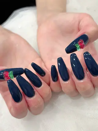 ネイル Zir nail 津田沼店所属・☁️ ゆい 🧸💛のネイルデザイン