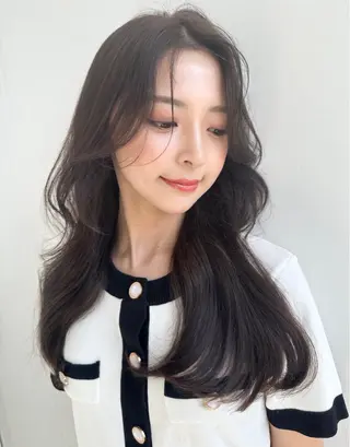 セミロング 新宿/韓国レイヤー 髪質改善カラー/角所のヘアスタイル