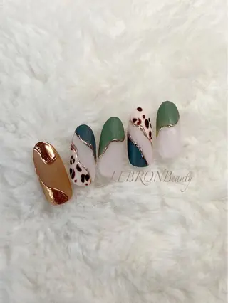 ネイル LEBRON Beautyのマツエク・マツパデザイン