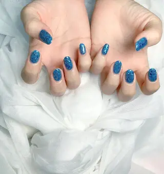 ネイル pink ladyサロン所属・べ にのネイルデザイン