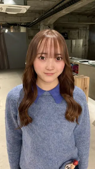 ロング カラー 安藤 まりのヘアスタイル