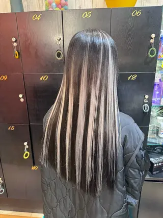 ロング 🧸 EARTH 佃 萌海 ☁️のヘアスタイル