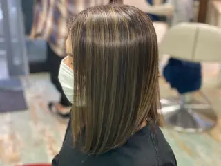 セミロング 佐々木 菜摘のヘアスタイル