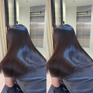 セミロング youres hair 新宿3丁目店所属・🍫ハイトーン✖︎ 髪質改善🍫柴田のヘアスタイル