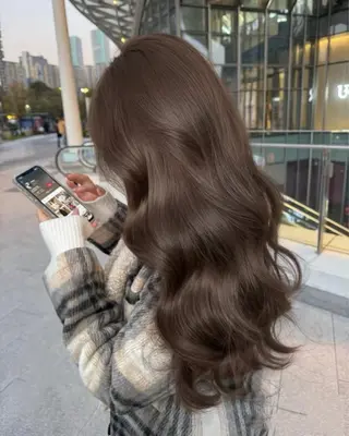 ミディアム カラー 新宿/韓国ヘア/ 髪質改善ストレートのヘアスタイル