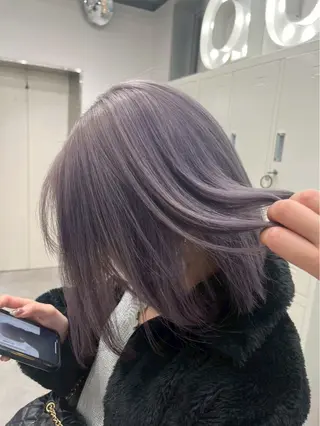セミロング カラー ハイトーンカラー🐬 えりかのヘアスタイル