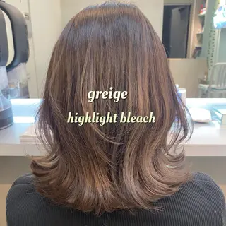 ミディアム カラー 岡野 静華のヘアスタイル